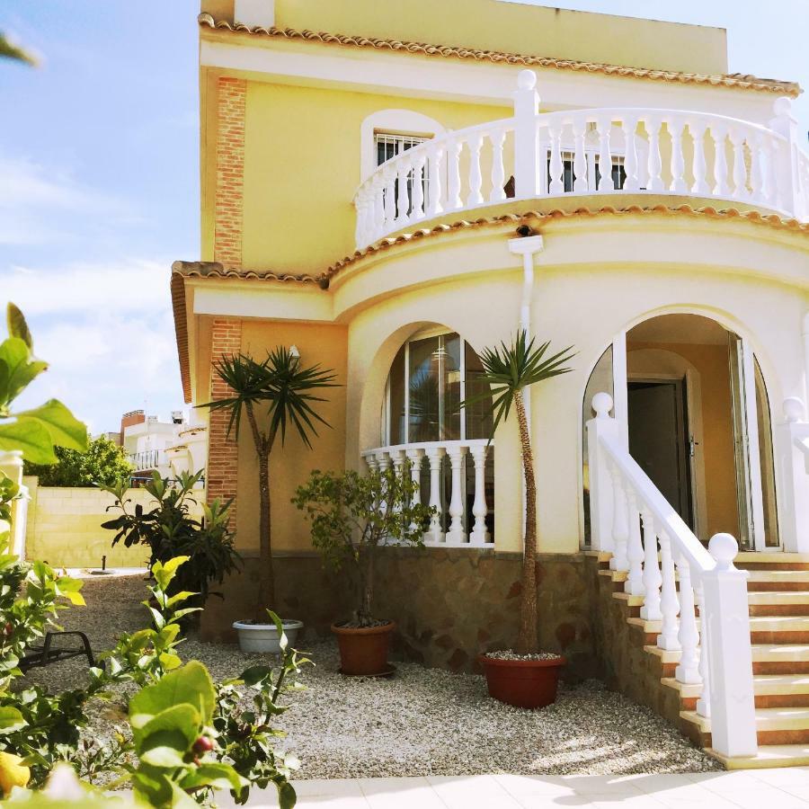 Vickys Villa Puerto Marino Exterior foto