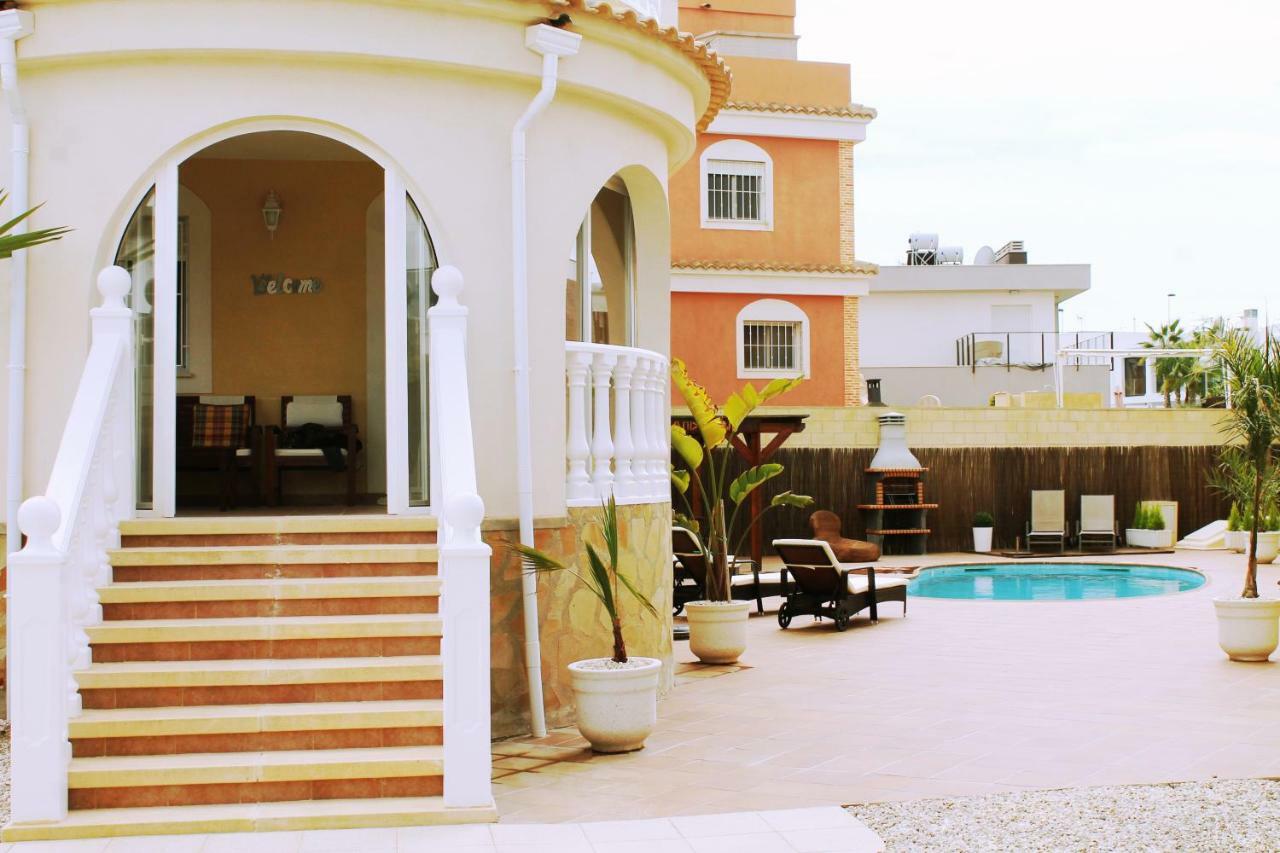 Vickys Villa Puerto Marino Exterior foto