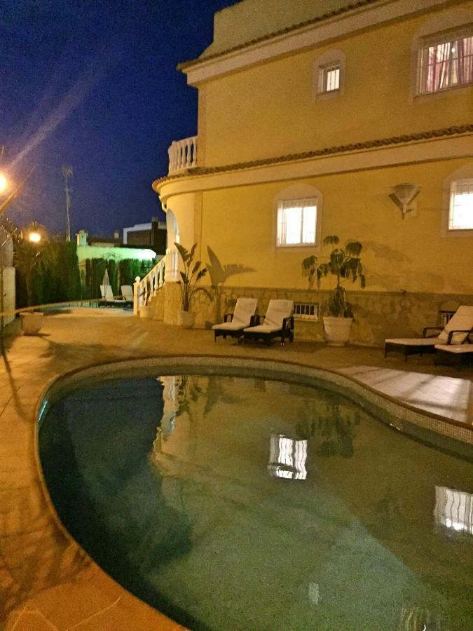Vickys Villa Puerto Marino Exterior foto